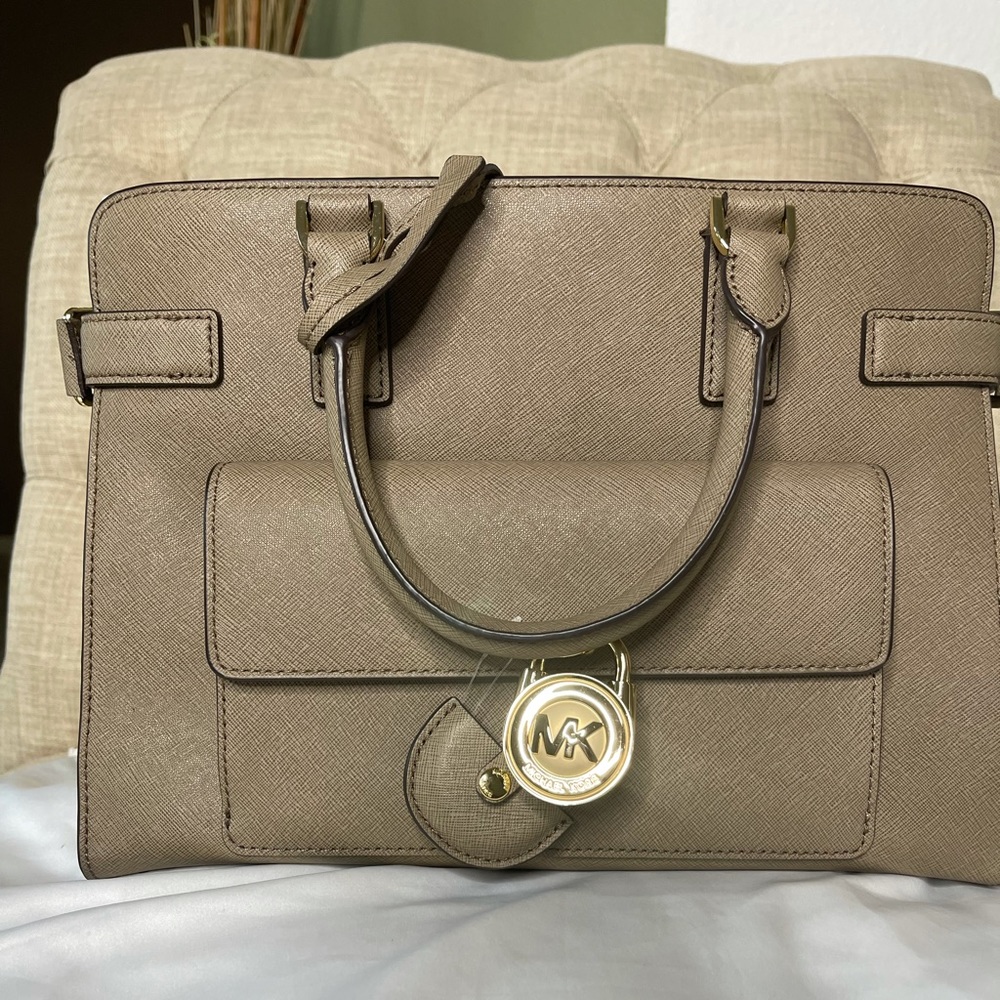Mk satchel